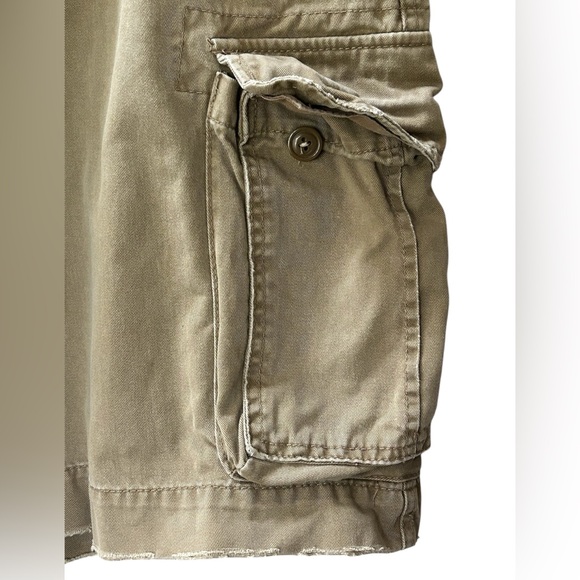 American Eagle Outfitters Khaki Tan Distressed Heavy Duty Cargo Shorts Size 36 - Picture 2 of 9